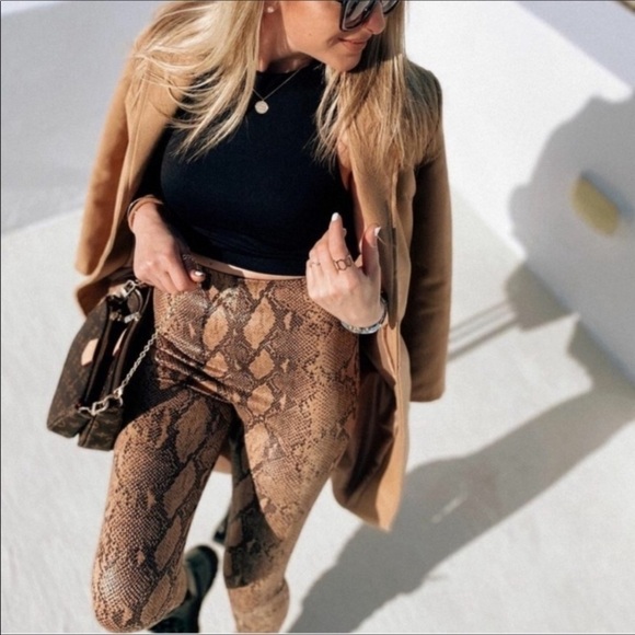 Zara Bloggers Favorite High Rise Zip Ankle Animal Snakeskin Print Leggings - Picture 3 of 15